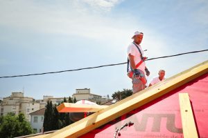 Chantier d'étanchéité de toiture.