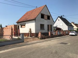 Chantier de création d'une extension avec rénovation.