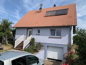 Chantier de traitement de toiture et ravalement de façade dans le 67.