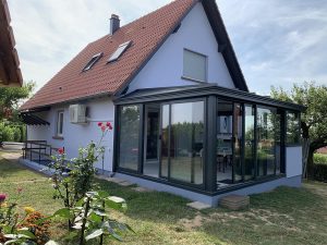 Chantier de traitement de toiture et ravalement de façade dans le 67.