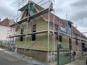Chantier d'isolation extérieure dans le 67.