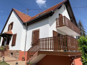 Chantier de ravalement de façade et traitement de la toiture dans le 67.