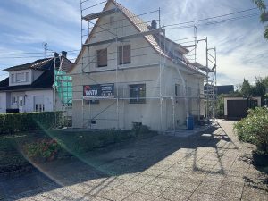 Chantier d'isolation extérieure et toiture dans le 67.