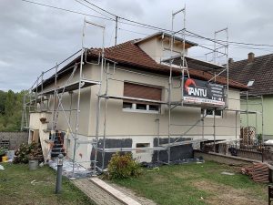 Chantier d'isolation extérieure et ravalement de façade dans le 67.