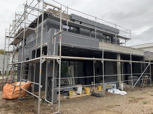 Chantier d'isolation extérieure avec ravalement de façade dans le 67.
