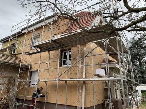 Chantier d'isolation extérieure d'une maison mitoyenne dans le 67.