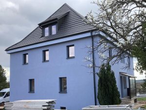 Chantier de remplacement de couverture, isolation extérieure, ravalement de façade et aménagement dans le 67.