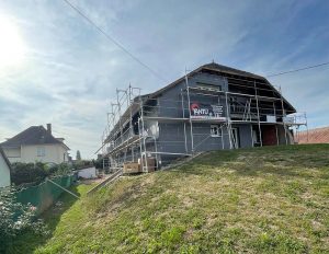 Chantier d'isolation extérieure et travaux de toiture dans le 67.