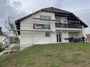 Chantier d'isolation extérieure et travaux de toiture dans le 67.