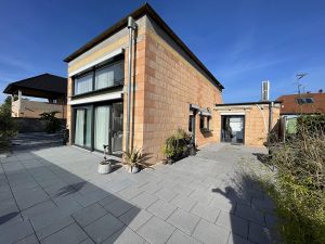 Chantier d'isolation extérieure, ravalement de façade et remplacement de gouttières dans le 67.