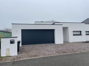 Chantier d'isolation extérieure, ravalement de façade et remplacement de gouttières dans le 67.