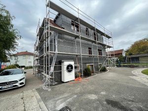 Chantier d'isolation extérieure et ravalement de façade.