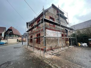 Chantier de ravalement de façade à Reichshoffen.