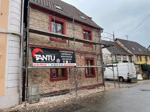 Chantier de ravalement de façade à Reichshoffen.