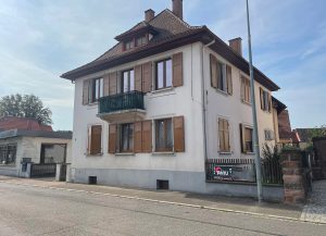 Ravalement de façade et zinguerie.