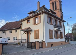 Ravalement de façade et zinguerie.