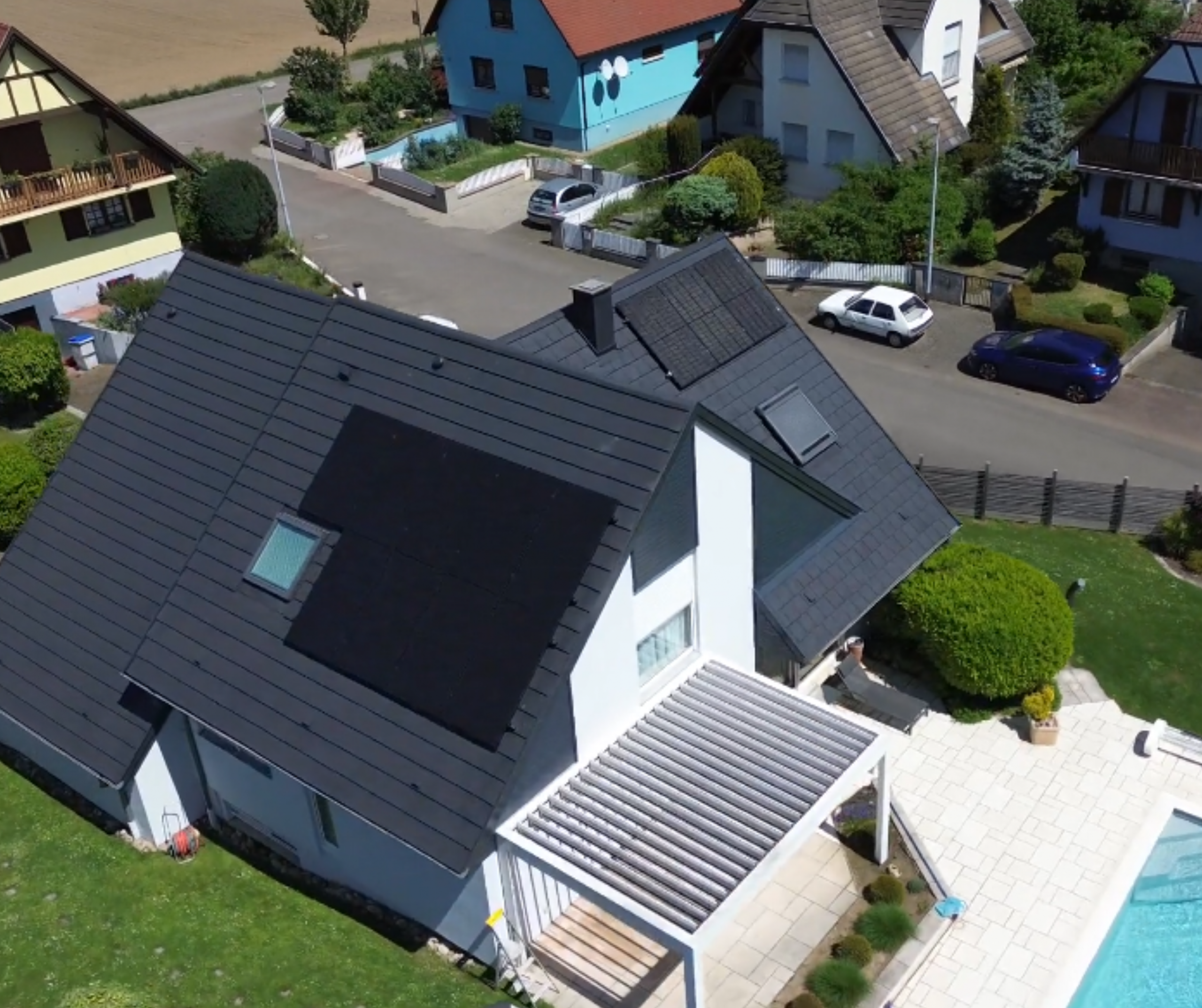 Pose de panneaux photovoltaïques à Reichstett.