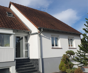 Remplacement de la couverture et ravalement de façade.