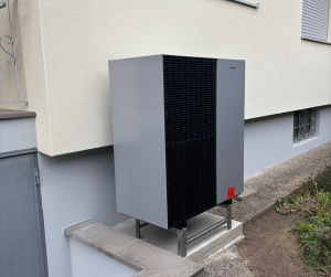 Pose d'une pompe à chaleur.