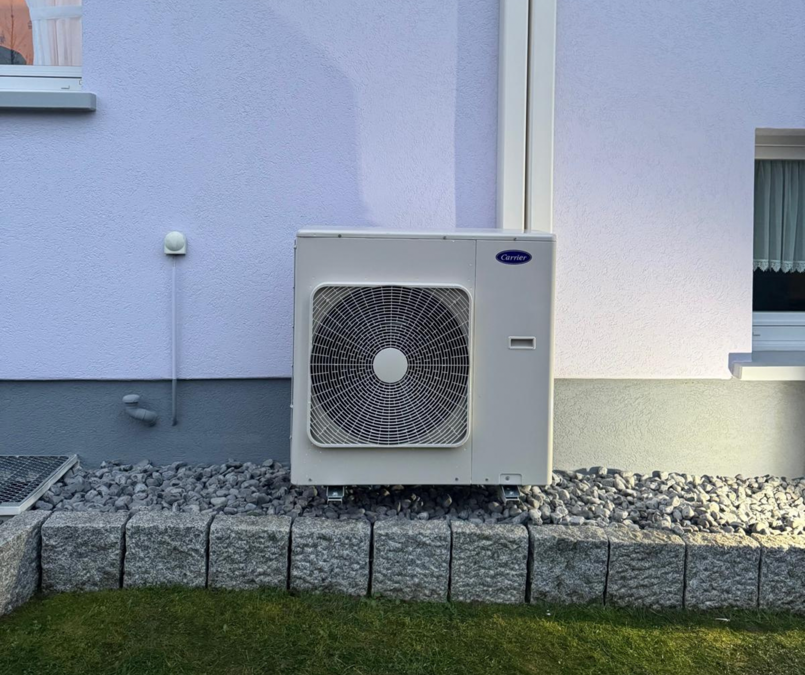 Pose de plusieurs climatisations.