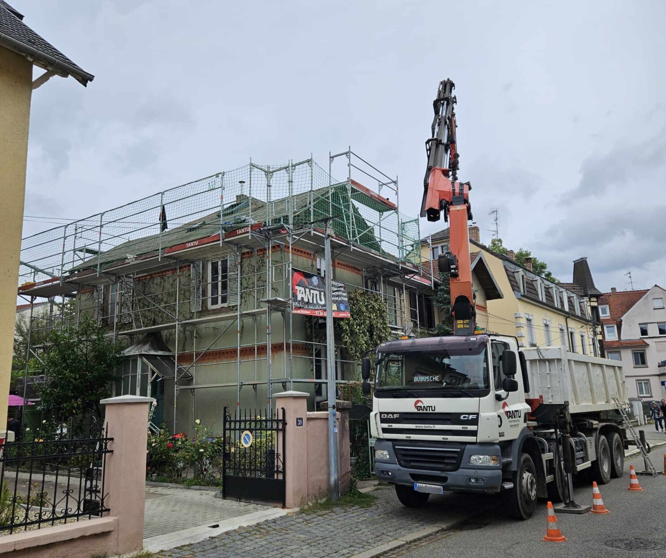 Remplacement couverture et zinguerie.