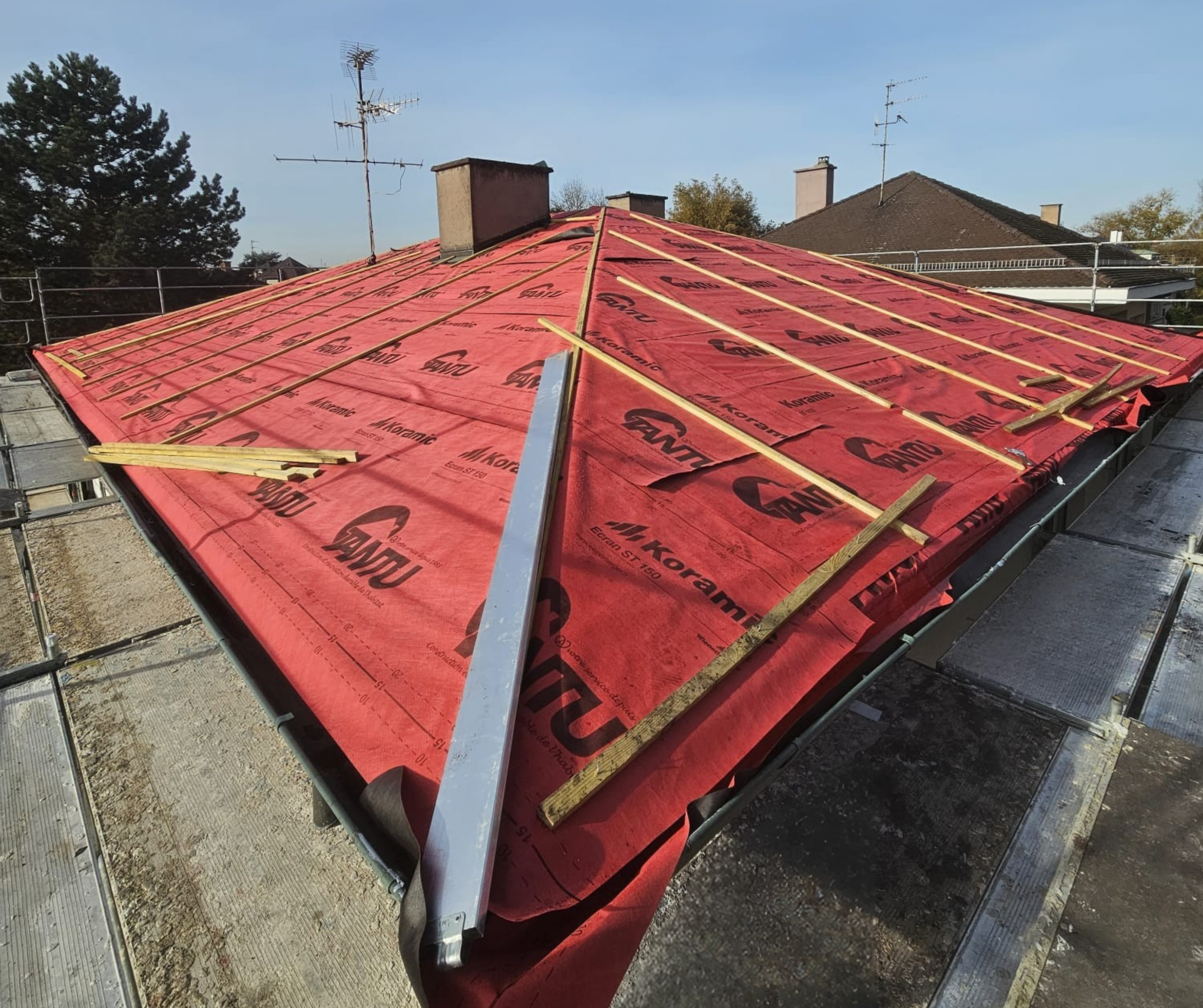 Chantier de couverture et zinguerie.