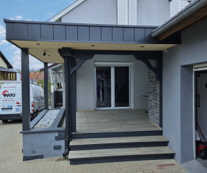 extension d’une terrasse couverte.