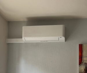 Installation d'une climatisation.