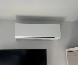 Installation d'une climatisation.