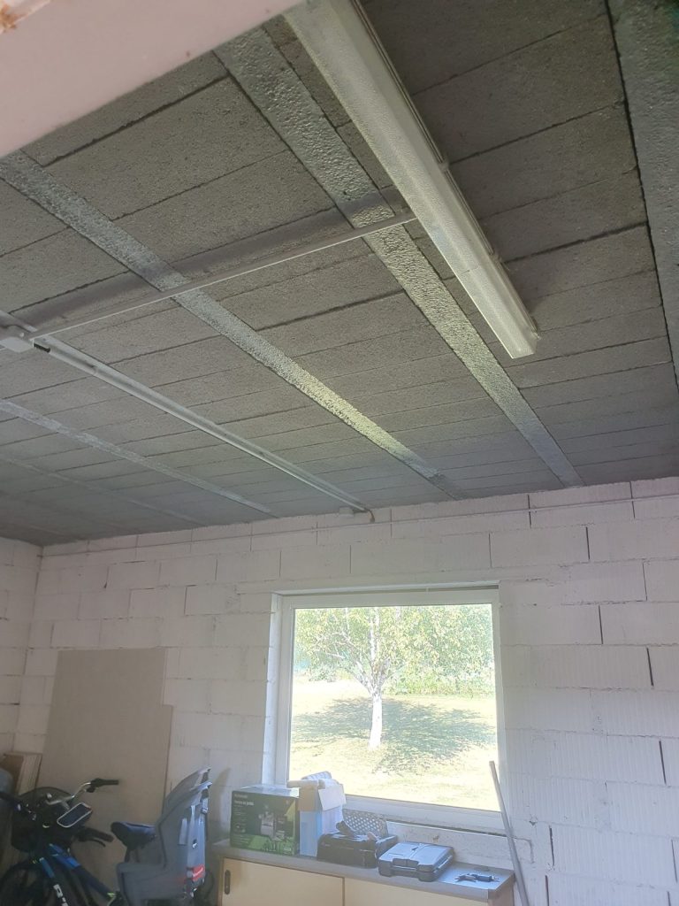 Pièce en cours d'isolation par l'intérieur