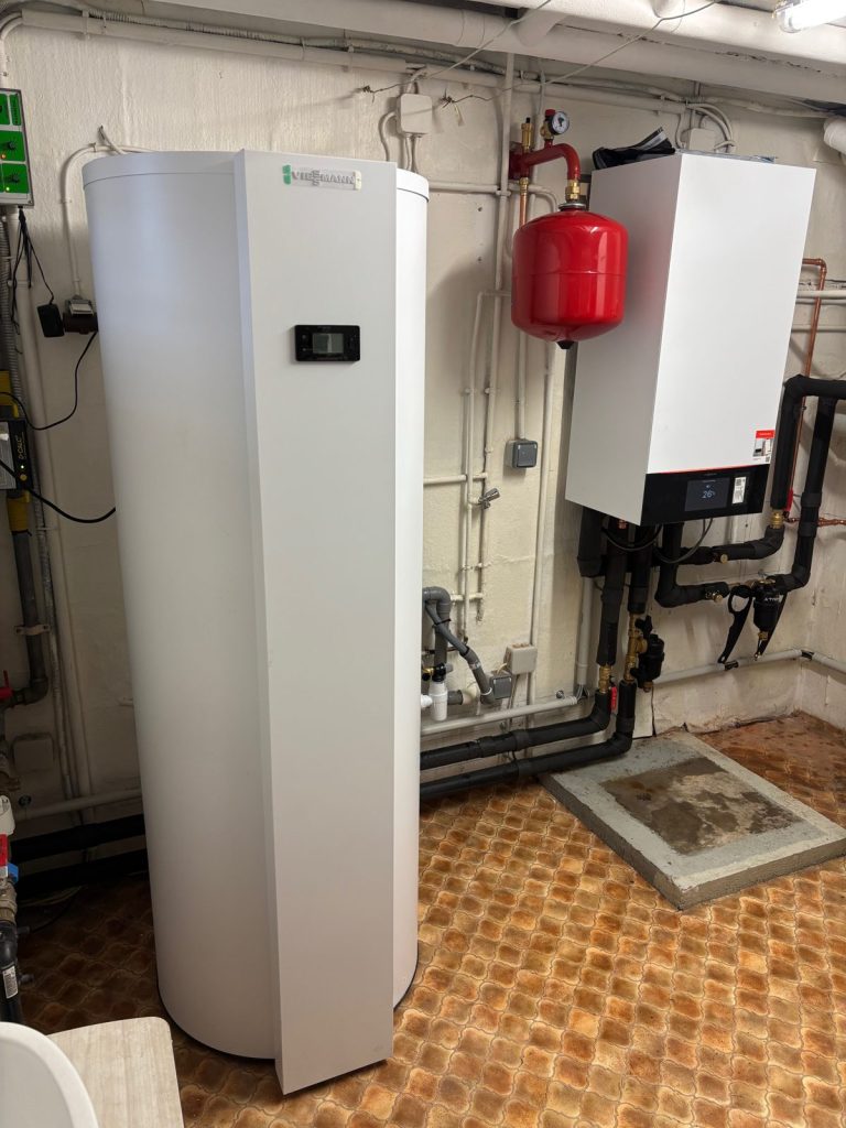 Module intérieur de pompe à chaleur avec ballon d'eau chaude
